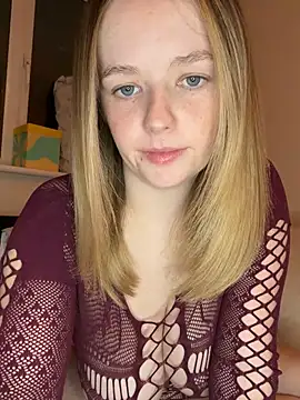 Snapshot of Sophiesinxx chatting on March 2026 09:21:01 PM Sophiesinxx online show from March 2026 09:21:01 PM