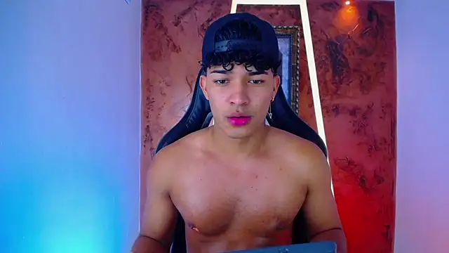 Snapshot of jamescurli_ chatting on February 2025 07:20:01 AM jamescurli  online show from February 2025 07:20:01 AM