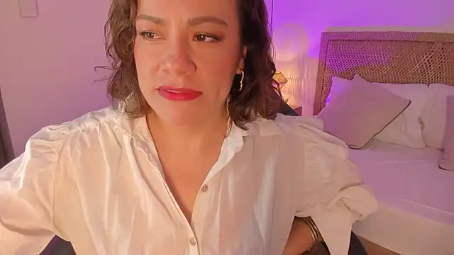 Snapshot of gipsela_gomez chatting on June 2026 07:19:01 PM gipsela gomez online show from June 2026 07:19:01 PM
