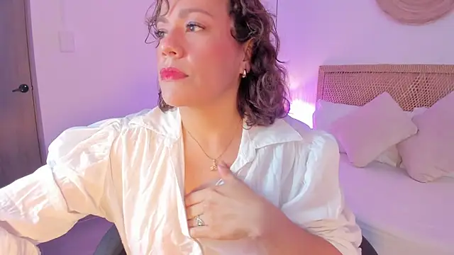 Snapshot of gipsela_gomez chatting on May 2026 07:20:02 PM gipsela gomez online show from May 2026 07:20:02 PM