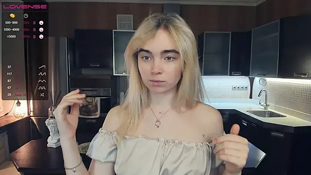 LinnBottrell online show from February 2025 03:21:01 AM