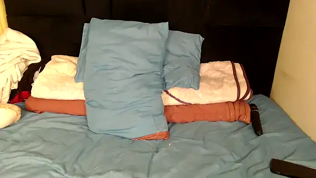 Busty-Londie online show from January 2026 08:05:01 PM