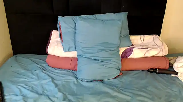 Busty-Londie online show from February 2026 06:46:02 AM