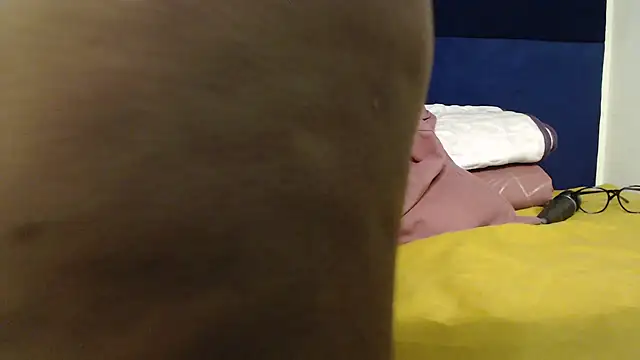 Busty-Londie online show from March 2025 08:40:02 PM