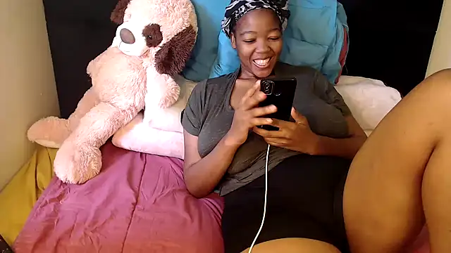 Busty-Londie online show from March 2026 10:44:01 AM