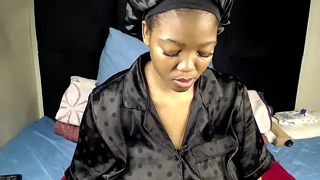 Busty-Londie online show from December 2025 09:25:02 PM