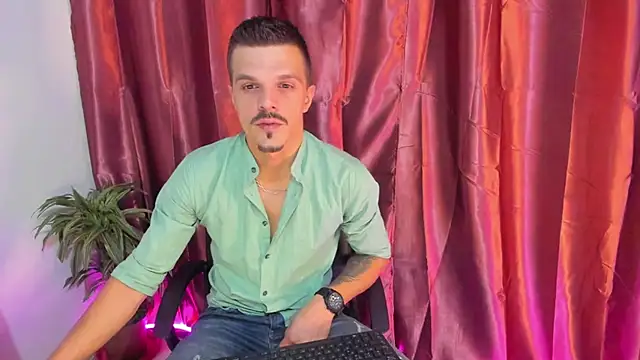 DonyBrown online show from October 2025 04:47:01 AM