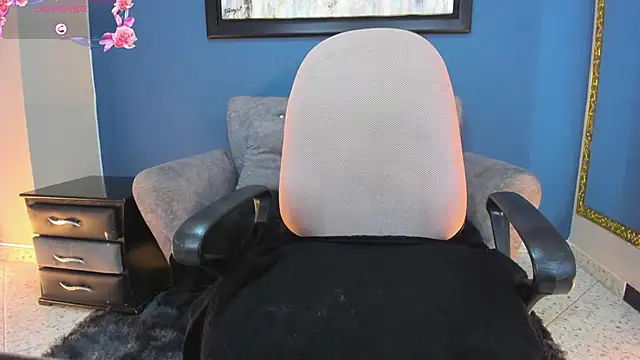 Snapshot of miacarperr1 chatting on March 2025 12:04:01 AM miacarperr1 online show from March 2025 12:04:01 AM