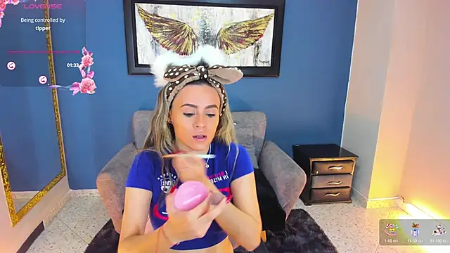 Snapshot of miacarperr1 chatting on March 2025 08:59:01 PM miacarperr1 online show from March 2025 08:59:01 PM