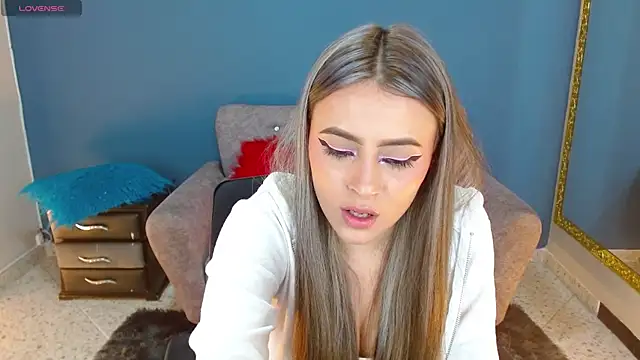 Snapshot of miacarperr1 chatting on January 2025 01:18:01 AM miacarperr1 online show from January 2025 01:18:01 AM