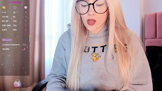 miacarperr1 online show from April 2026 08:55:01 PM