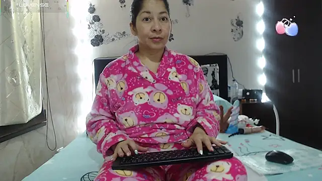 Rachell 111 online show from September 2025 09:10:02 AM