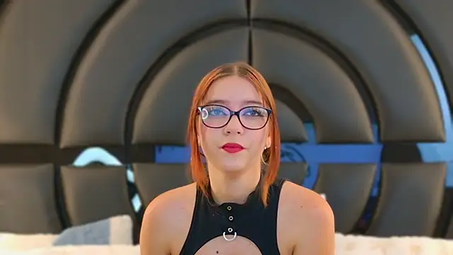 LiliFox18 online show from March 2025 07:25:02 PM