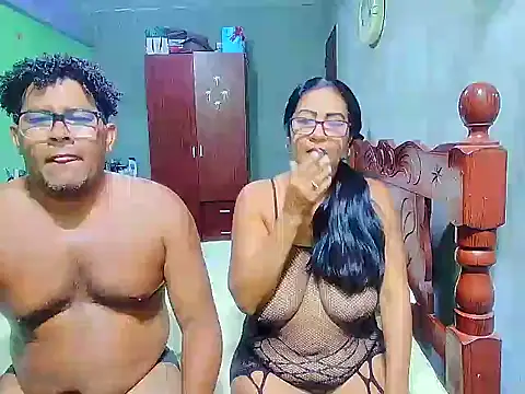 Snapshot of rosi_pamela chatting on March 2025 01:56:02 AM rosi pamela online show from March 2025 01:56:02 AM