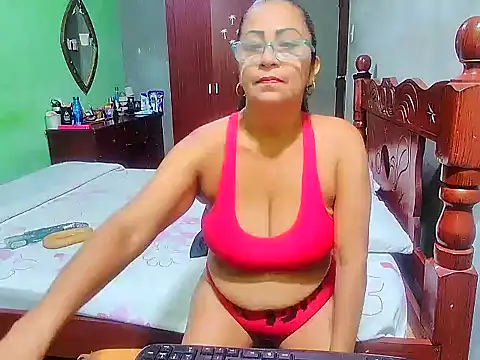 Snapshot of rosi_pamela chatting on January 2025 07:07:01 PM rosi pamela online show from January 2025 07:07:01 PM