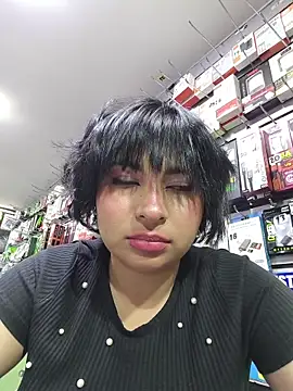 Snapshot of TioreHentai chatting on December 2025 12:05:01 AM TioreHentai online show from December 2025 12:05:01 AM