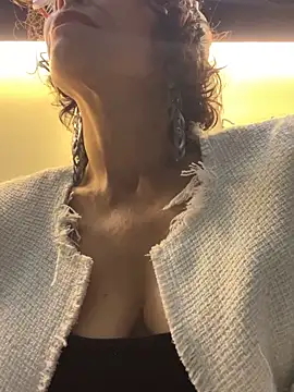 MireyaTorresGu online show from February 2026 10:41:01 PM