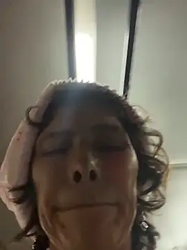 MireyaTorresGu online show from December 2025 01:09:01 AM