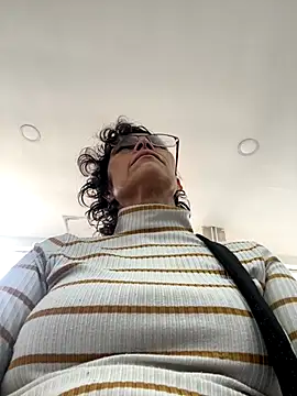 MireyaTorresGu online show from January 2026 02:21:02 PM