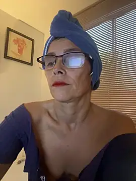 MireyaTorresGu online show from February 2026 10:18:02 PM