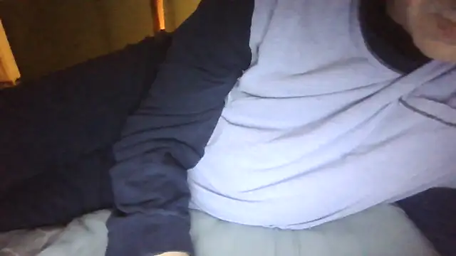 Snapshot of brtbrlss chatting on November 2025 02:37:02 AM brtbrlss online show from November 2025 02:37:02 AM