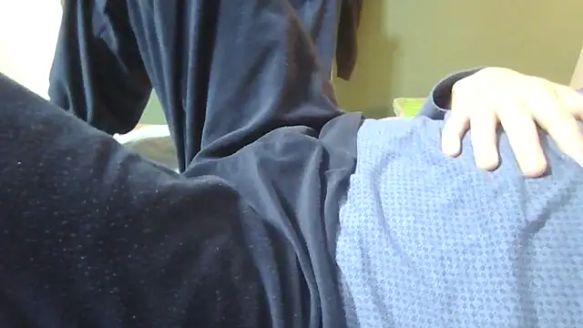 Snapshot of brtbrlss chatting on November 2025 04:52:02 PM brtbrlss online show from November 2025 04:52:02 PM