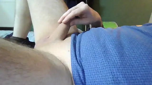 Snapshot of brtbrlss chatting on December 2025 06:40:01 PM brtbrlss online show from December 2025 06:40:01 PM