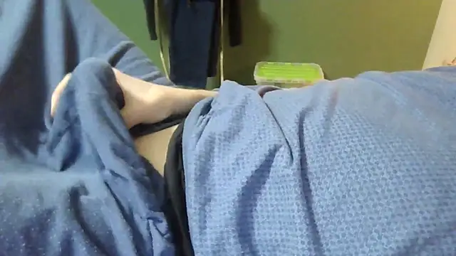 Snapshot of brtbrlss chatting on December 2025 08:04:02 PM brtbrlss online show from December 2025 08:04:02 PM