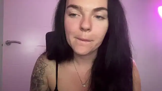 Snapshot of yorkshiregal chatting on October 2025 06:15:01 AM yorkshiregal online show from October 2025 06:15:01 AM