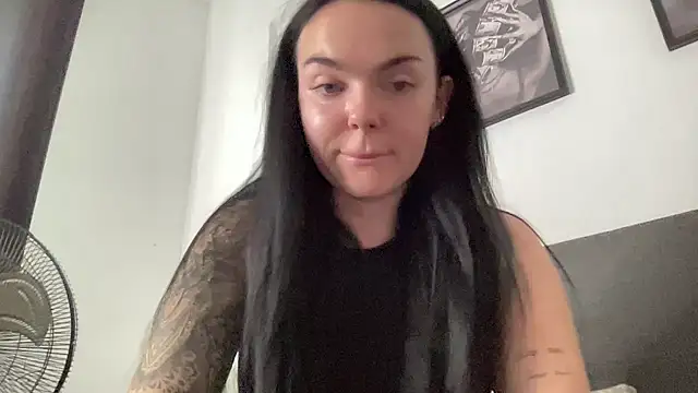 yorkshiregal online show from October 2025 07:40:01 AM