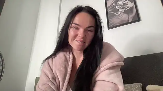 yorkshiregal online show from November 2025 07:57:02 AM