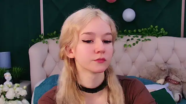 Snapshot of NaomiLoys chatting on February 2025 05:04:02 PM NaomiLoys online show from February 2025 05:04:02 PM