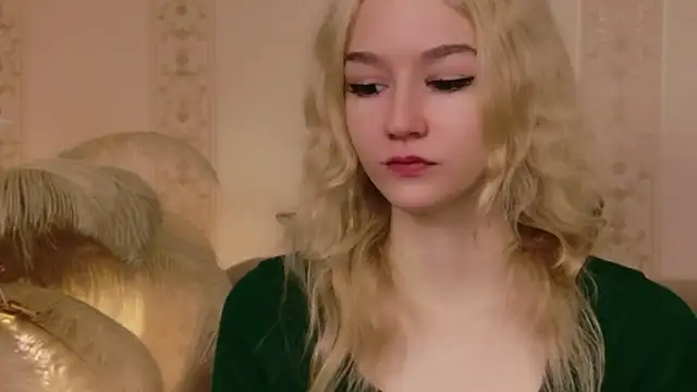 NaomiLoys online show from November 2025 10:52:02 AM