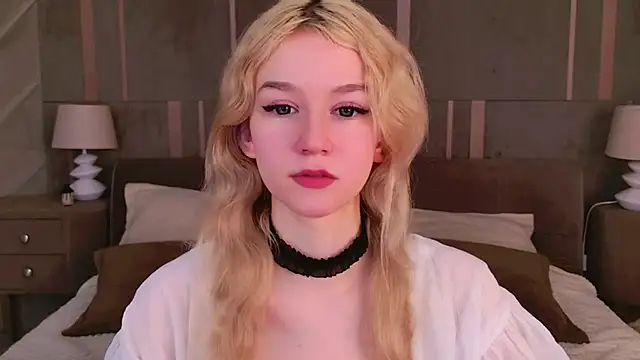 Snapshot of NaomiLoys chatting on March 2025 05:59:02 AM NaomiLoys online show from March 2025 05:59:02 AM