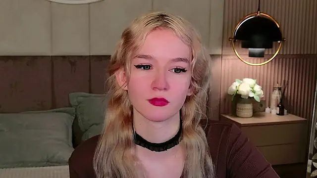 Snapshot of NaomiLoys chatting on February 2025 08:42:02 PM NaomiLoys online show from February 2025 08:42:02 PM