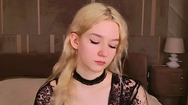 Snapshot of NaomiLoys chatting on February 2025 09:42:01 PM NaomiLoys online show from February 2025 09:42:01 PM