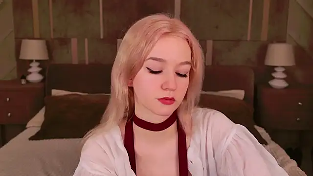 Snapshot of NaomiLoys chatting on March 2025 02:19:01 AM NaomiLoys online show from March 2025 02:19:01 AM