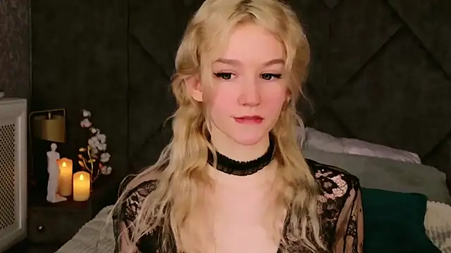 Snapshot of NaomiLoys chatting on February 2025 12:51:02 AM NaomiLoys online show from February 2025 12:51:02 AM