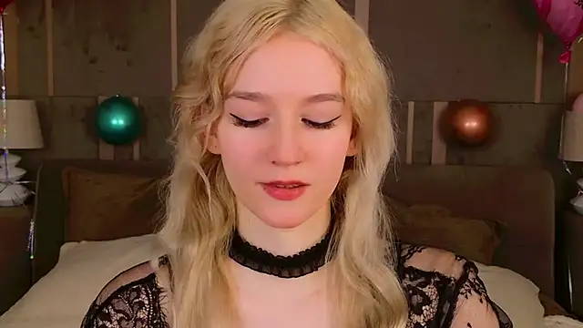 Snapshot of NaomiLoys chatting on February 2025 07:39:01 PM NaomiLoys online show from February 2025 07:39:01 PM