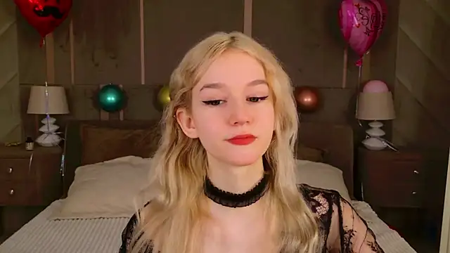 Snapshot of NaomiLoys chatting on February 2025 04:34:02 PM NaomiLoys online show from February 2025 04:34:02 PM