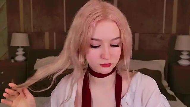 Snapshot of NaomiLoys chatting on March 2025 03:12:02 AM NaomiLoys online show from March 2025 03:12:02 AM