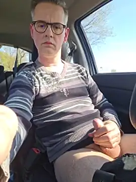 Hectorthyssen1 online show from April 2026 02:54:01 PM