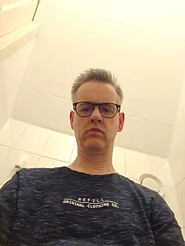 Snapshot of Hectorthyssen1 chatting on June 2026 03:24:01 PM Hectorthyssen1 online show from June 2026 03:24:01 PM