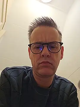 Snapshot of Hectorthyssen1 chatting on February 2026 07:01:02 PM Hectorthyssen1 online show from February 2026 07:01:02 PM