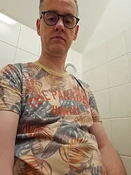 Snapshot of Hectorthyssen1 chatting on July 2026 01:07:02 PM Hectorthyssen1 online show from July 2026 01:07:02 PM