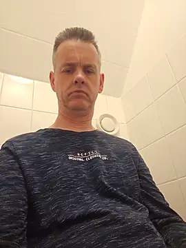 Hectorthyssen1 online show from May 2026 04:04:02 PM