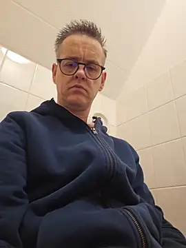 Hectorthyssen1 online show from March 2026 01:07:01 PM