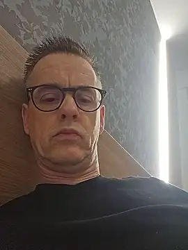 Snapshot of Hectorthyssen1 chatting on January 2026 10:02:02 PM Hectorthyssen1 online show from January 2026 10:02:02 PM