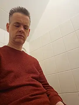 Hectorthyssen1 online show from April 2026 09:33:01 AM