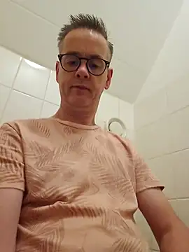 Snapshot of Hectorthyssen1 chatting on July 2026 01:52:01 PM Hectorthyssen1 online show from July 2026 01:52:01 PM